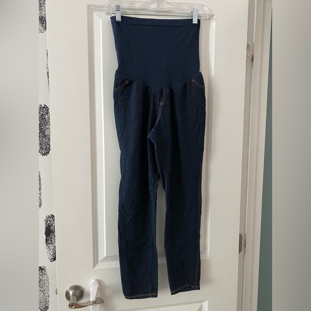 Motherhood Maternity stretchy jeggings. Size M. Stretchy. Full tummy coverage!